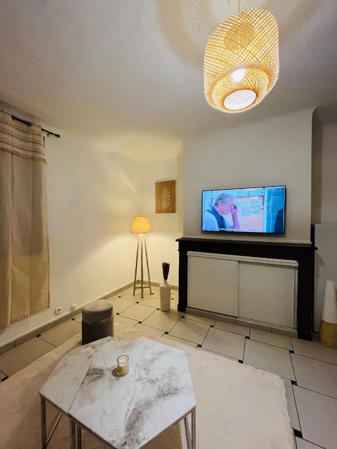 Appartement Ideal Au Coeur D Auxerre Luaran gambar